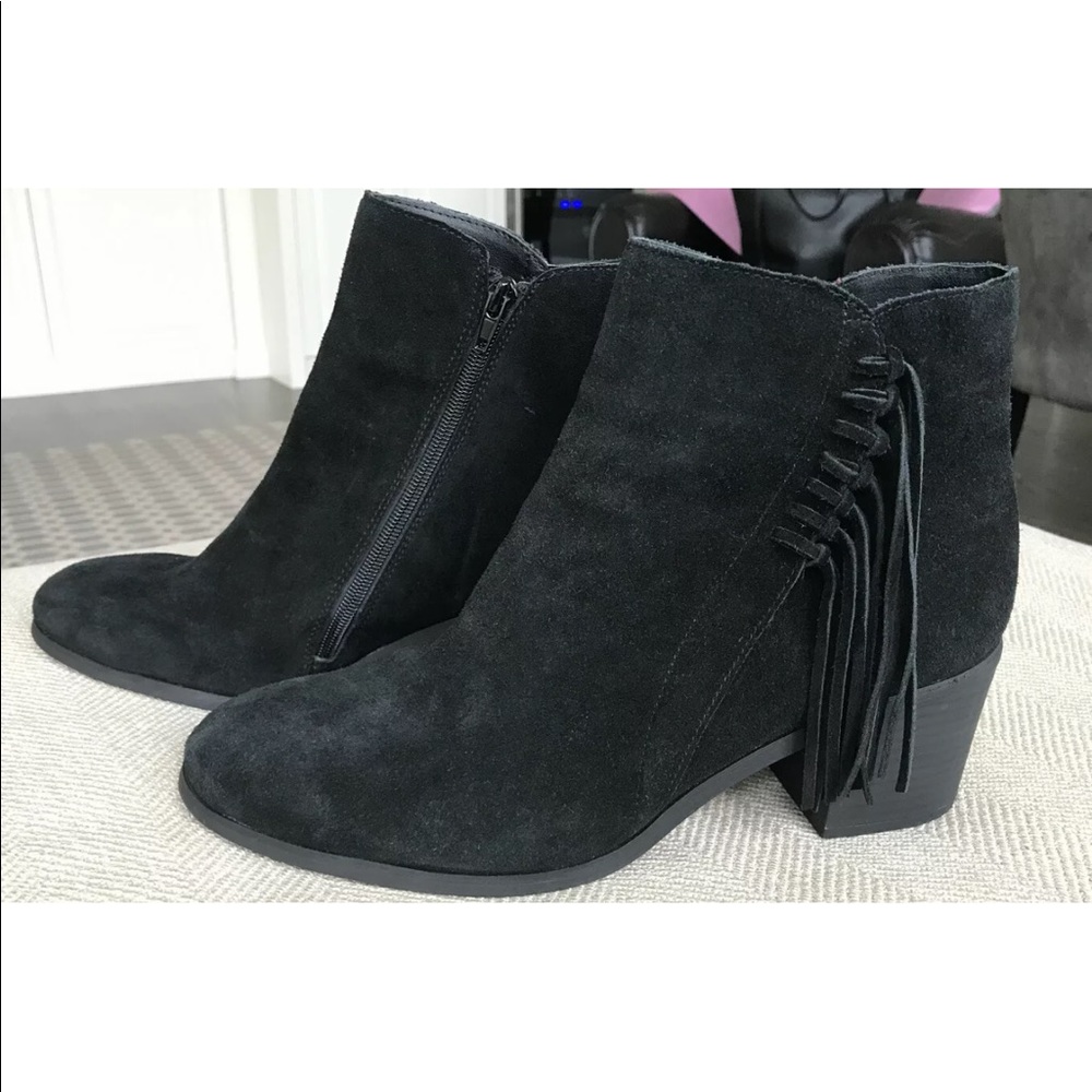 Kenneth Cole REACTION BLK SUEDE BOOTIE TAILGATE